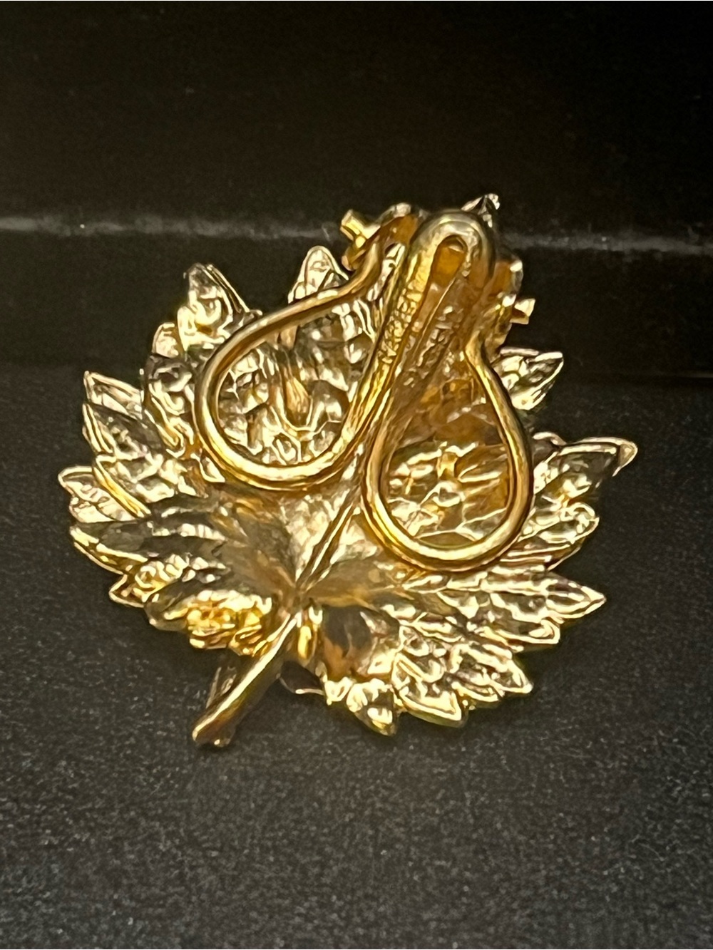 Vintage Napier Gold Tone Maple Leaf Clip On Earrings Signed Autumn Fall - Picture 6 of 9